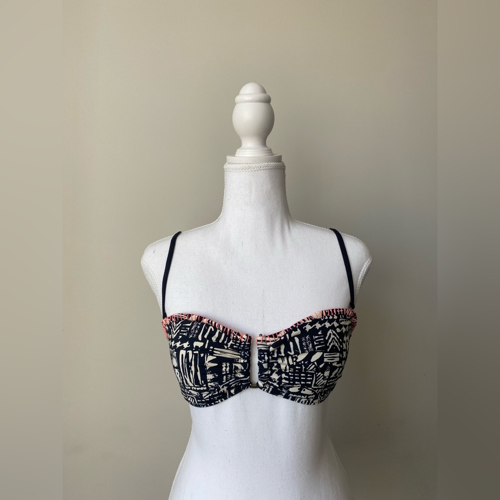 Swim wear bra that is cute and flirty.